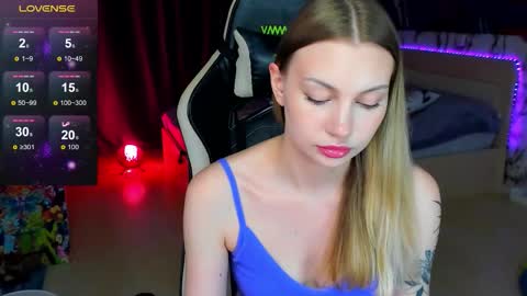 Annie online show from 10-26-25, 09:21