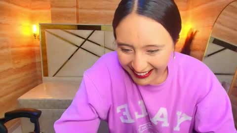 annie__r online show from 10-04-25, 07:56