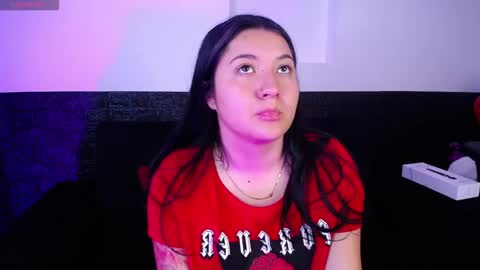 Snapshot of annie_a_ chatting on 10-20-25, 08:20 ANNIE online show from 10-20-25, 08:20
