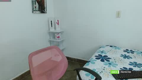 annie cherry independent model online show from 01-24-25, 03:32