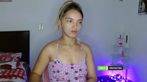 annie cherry independent model online show from 02-24-25, 09:53