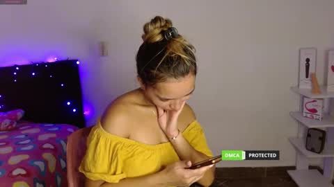 annie cherry independent model online show from 03-01-25, 12:12