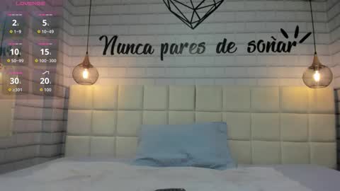 annie_cute18 online show from 11-06-25, 10:05