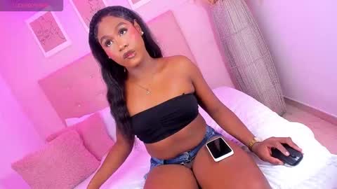 annie_dolce_ online show from 11-15-25, 10:48