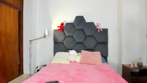 Annie online show from 12-03-24, 09:23