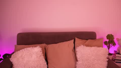 Snapshot of annie_evans24 chatting on 12-06-24, 02:57 Annie Evans online show from 12-06-24, 02:57