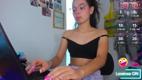 annie_rosse1017 online show from 11-24-25, 10:53