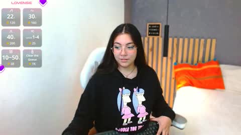 Annie Volker online show from 11-19-25, 03:06