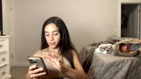 Snapshot of annie_xxx111 chatting on 10-28-25, 12:14 annie_xxx111 online show from 10-28-25, 12:14