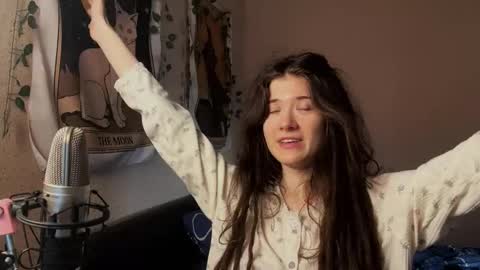 Annie online show from 10-07-25, 10:56