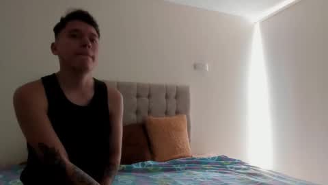 Snapshot of annieandleandro chatting on 11-11-25, 07:47 Annie And Leandro online show from 11-11-25, 07:47