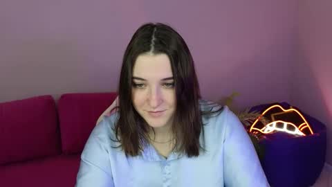 Snapshot of anniedodge chatting on 10-15-25, 01:39 Annie online show from 10-15-25, 01:39
