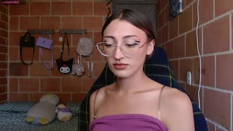 Snapshot of anniee_land chatting on 02-11-25, 03:08 Annie online show from 02-11-25, 03:08