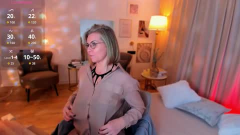 Snapshot of annielight chatting on 02-26-26, 06:45 Annie online show from 02-26-26, 06:45