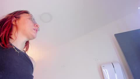 Annie online show from 12-18-24, 06:14