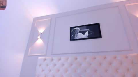 Annie online show from 12-28-24, 12:13