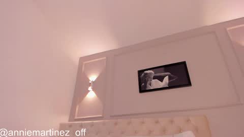 Annie online show from 03-08-25, 05:54