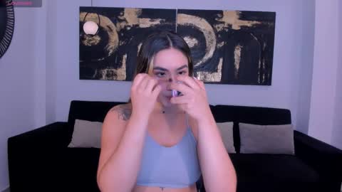 Snapshot of anniemonroe1 chatting on 11-11-25, 11:43 Annie Monroe online show from 11-11-25, 11:43