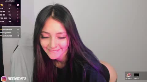 Snapshot of anniemora_ chatting on 01-15-25, 02:49 Annie online show from 01-15-25, 02:49