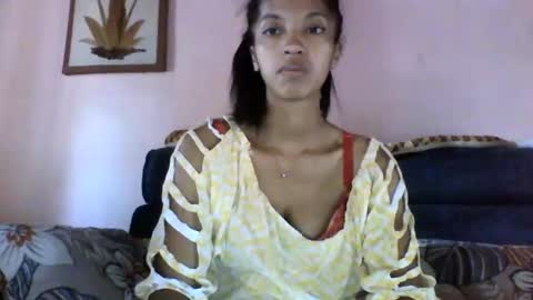 Snapshot of anniesexy1 chatting on 12-15-25, 08:40 anniesexy1 online show from 12-15-25, 08:40