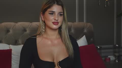 Snapshot of anniestyles chatting on 03-11-25, 10:07 AnnieStyles online show from 03-11-25, 10:07