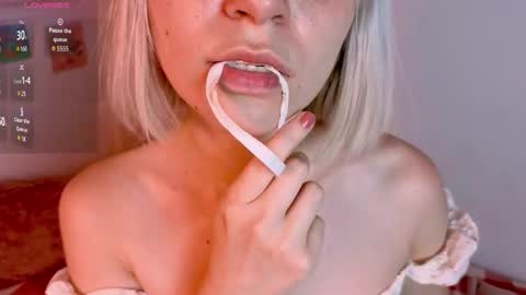 annietinky online show from 12-19-25, 04:52