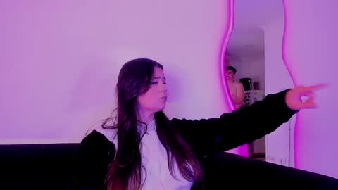 Snapshot of anniie_and_alex chatting on 03-04-25, 03:15 Annie Alex online show from 03-04-25, 03:15