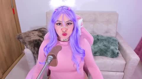 Gise. online show from 12-25-24, 01:20