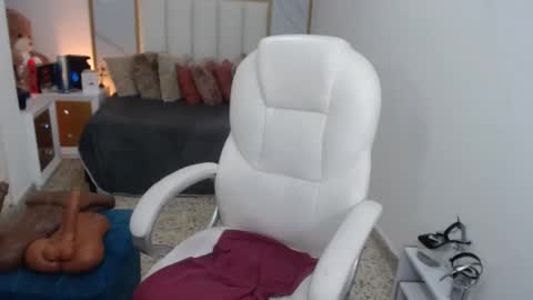 anna online show from 02-12-25, 06:51