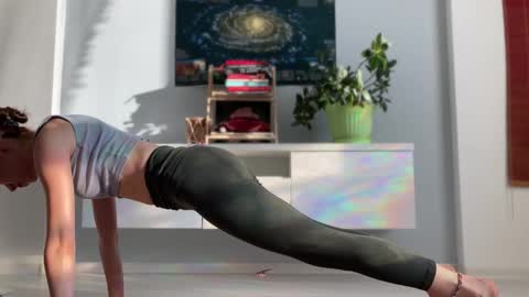 Snapshot of anntics_ chatting on 09-13-25, 03:50 N antics online show from 09-13-25, 03:50