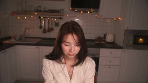 Snapshot of anntics_ chatting on 10-29-25, 04:09 N antics online show from 10-29-25, 04:09