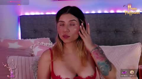 Snapshot of anntonellalee chatting on 10-24-25, 09:44 Antonella Lee online show from 10-24-25, 09:44