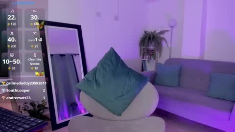 Snapshot of anntoniawood chatting on 11-19-25, 05:29 Anntonia Woods online show from 11-19-25, 05:29