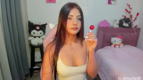 SOFIA INDEPENDENT MODEL online show from 01-12-25, 03:39