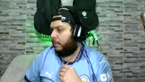 lion kennedy independent model moderator online show from 02-12-26, 02:06