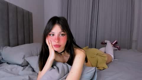 Snapshot of anny_leinhart chatting on 10-02-25, 10:28 Ana online show from 10-02-25, 10:28