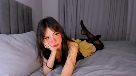 Snapshot of anny_leinhart chatting on 10-04-25, 09:46 Ana online show from 10-04-25, 09:46