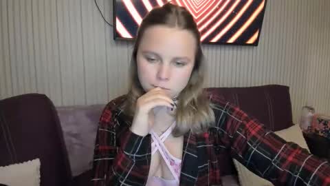 Snapshot of anny_love_you chatting on 10-07-25, 09:45 anny_love_you online show from 10-07-25, 09:45