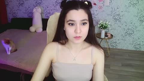 Annie online show from 01-31-25, 04:03