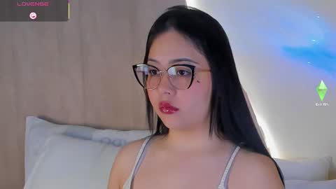 A N N Y E  online show from 10-25-25, 12:13