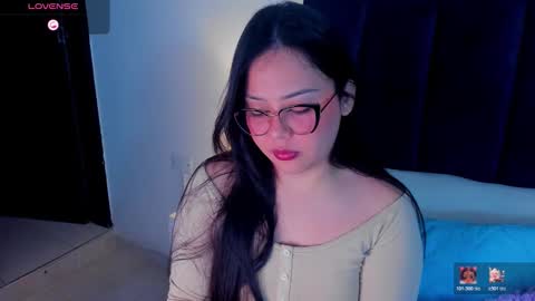 Snapshot of annye01_ chatting on 12-16-25, 01:16 anny online show from 12-16-25, 01:16