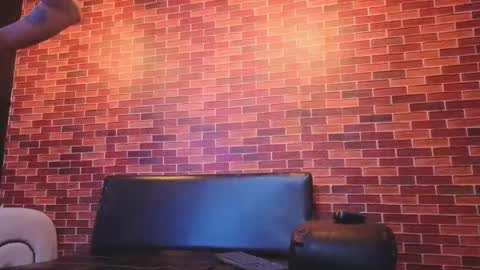 Snapshot of annyeli_bigtits chatting on 12-17-25, 04:46 annyeli_bigtits online show from 12-17-25, 04:46