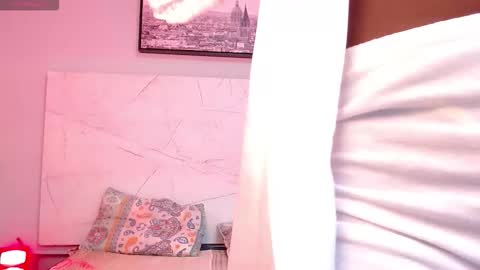 Snapshot of annyfiore chatting on 10-22-25, 02:45 Anny online show from 10-22-25, 02:45