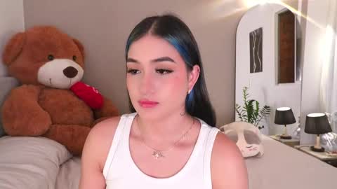    online show from 11-10-25, 04:33