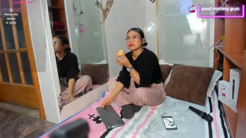 LittleSunny  My schedule 1400 - 2200 GMT -5 online show from 01-08-26, 03:42