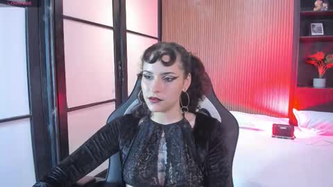Snapshot of annythomsonn chatting on 12-13-25, 09:20 AnnyT online show from 12-13-25, 09:20