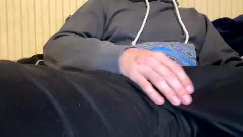 Snapshot of anonyomosguy chatting on 09-24-25, 01:09 anonyomosguy online show from 09-24-25, 01:09