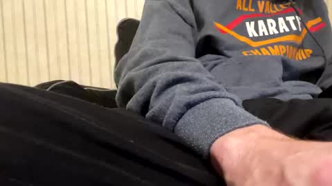 Snapshot of anonyomosguy chatting on 12-16-25, 02:27 anonyomosguy online show from 12-16-25, 02:27