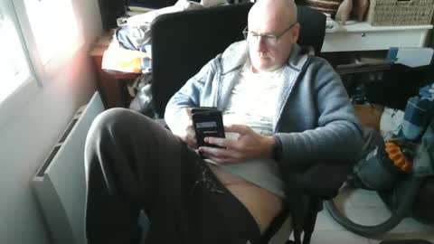 Snapshot of antares590 chatting on 02-25-26, 12:59 antares590 online show from 02-25-26, 12:59