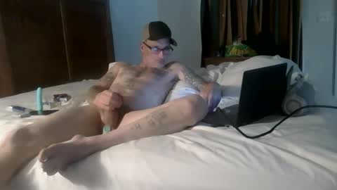 Snapshot of anth1075 chatting on 11-18-25, 05:06 Hardandhorny24 online show from 11-18-25, 05:06
